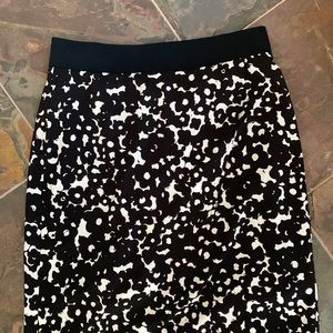 CAbi Dixon Reina Black Floral Hi Low Skirt #5321 Size Small